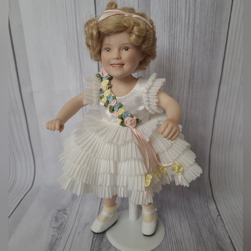 Danbury Mint Shirley Temple Movie Classics Baby Take A Bow 11" New
